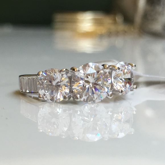 ❌ SOLD ❌18k white gold wedding 3 stone diamond ring 3 CT - Picture 10 of 16